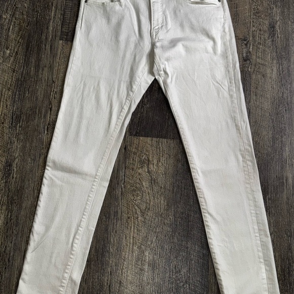 UNIQLO men's White Skinny Jeans Lightly Worn 35”W x 34”L